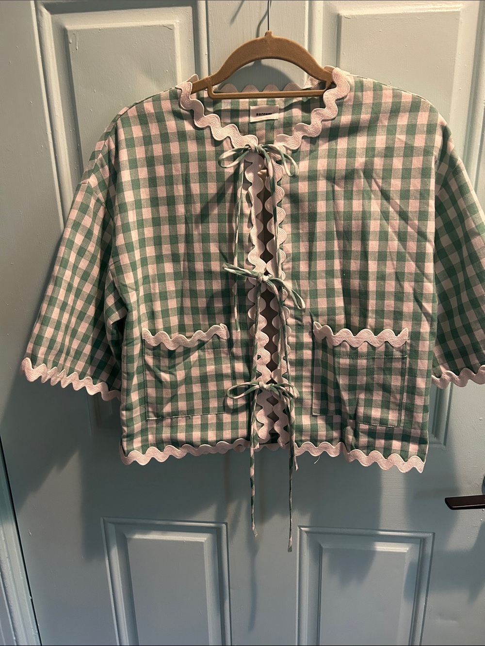 AUREUM Green and White Gingham Tie-Front Top & Shorts with Scalloped Trim